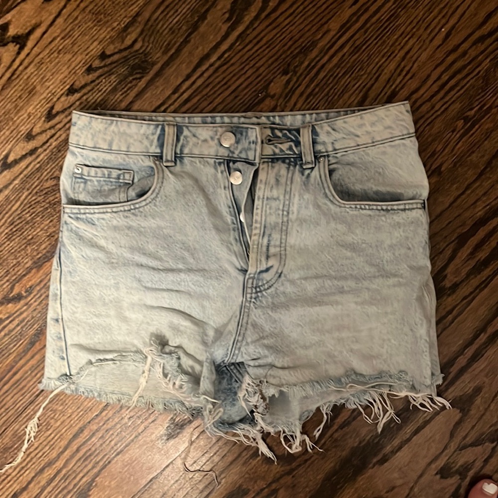 Zara light blue denim jean shorts. Size 6. High rise